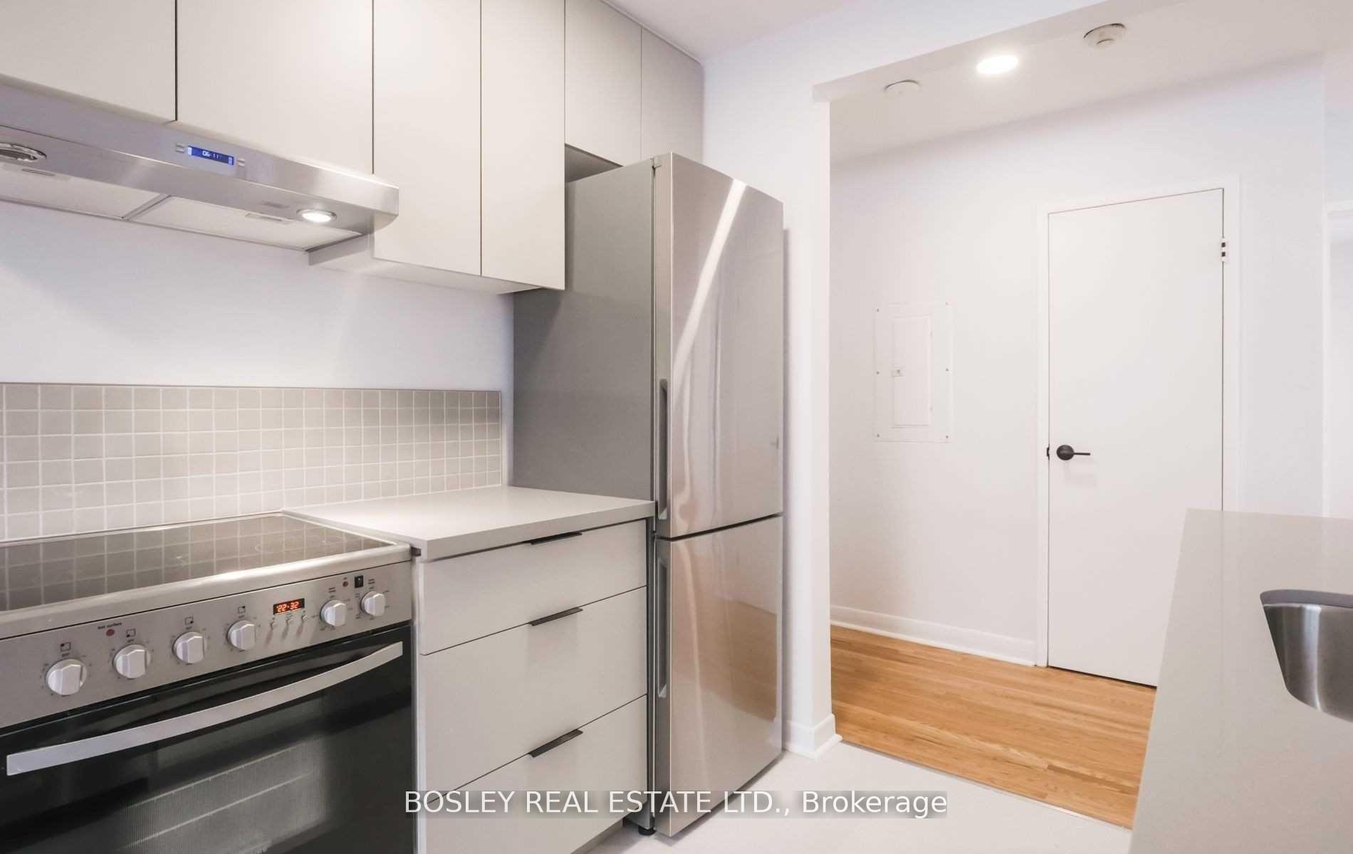 Photo 5 of Unit 302, 555 Birchmount Road, Scarborough, Clairlea-Birchmount — HOMEH