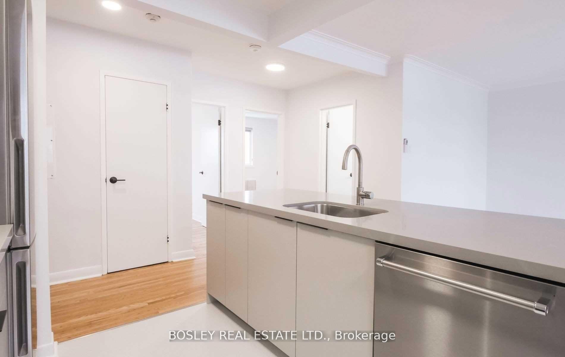Photo 8 of Unit 302, 555 Birchmount Road, Scarborough, Clairlea-Birchmount — HOMEH