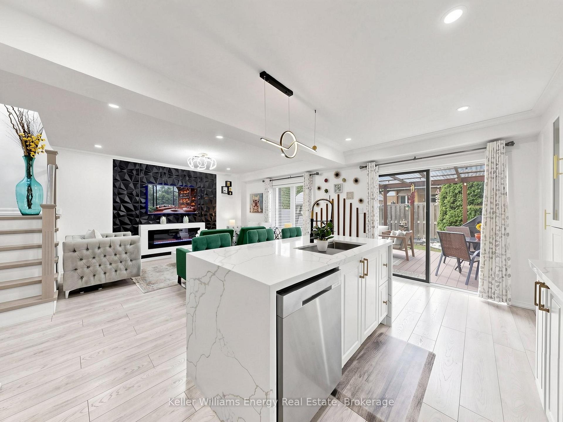 Photo 11 of 16 Donlevy Crescent, Whitby, Taunton North — HOMEH
