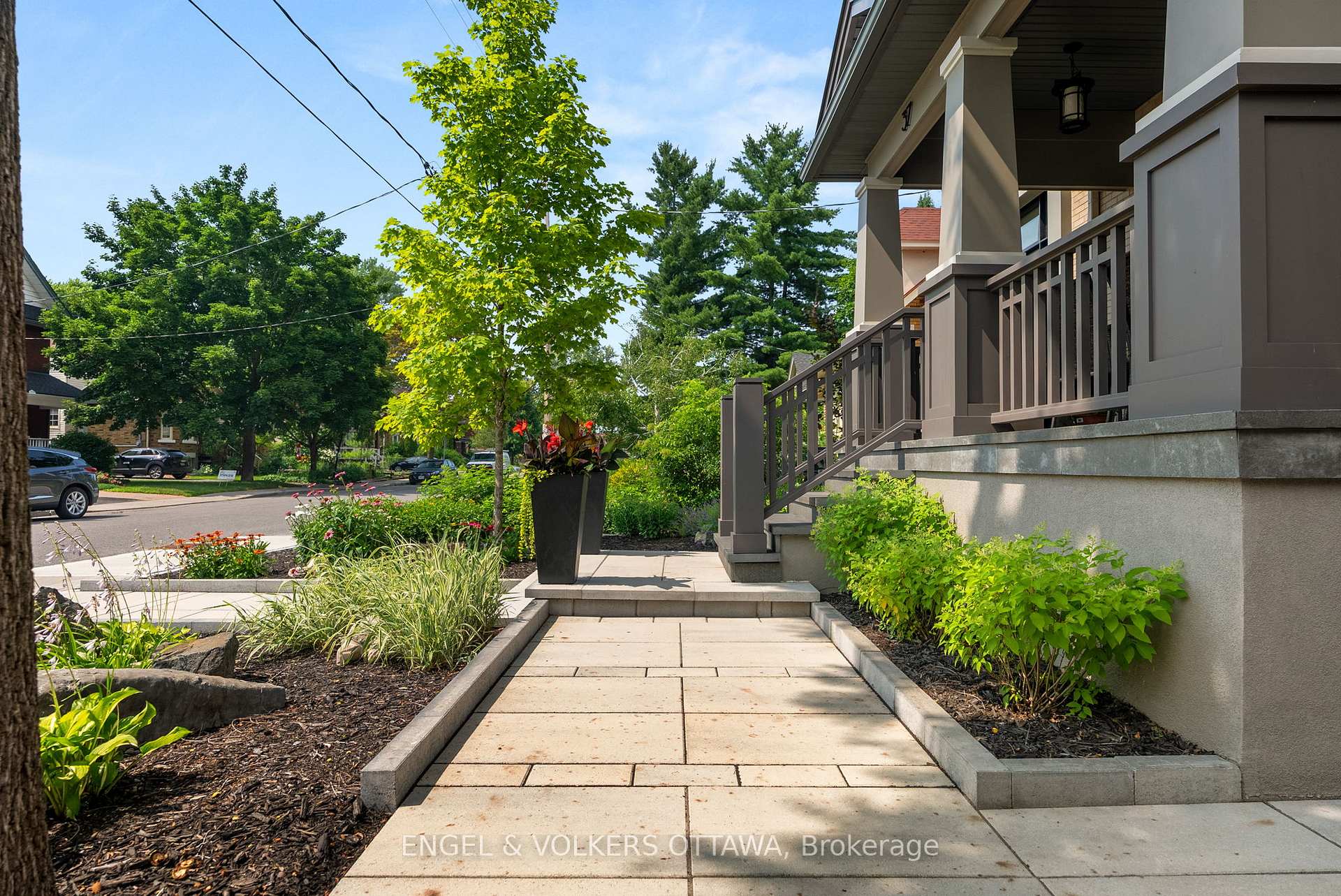 Photo 2 of 37 Clarendon Avenue, Ottawa, Ottawa West — HOMEH
