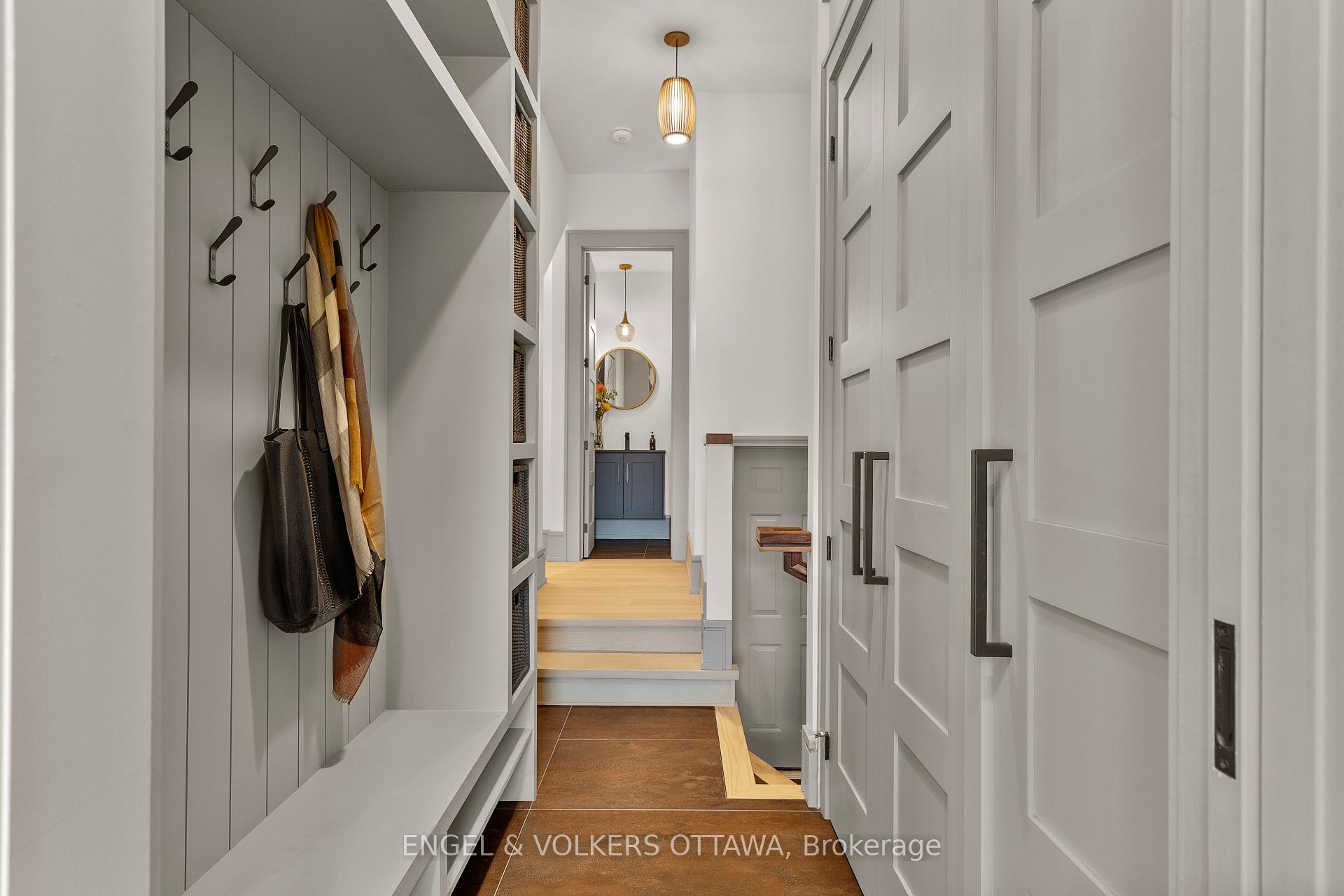 Photo 5 of 37 Clarendon Avenue, Ottawa, Ottawa West — HOMEH
