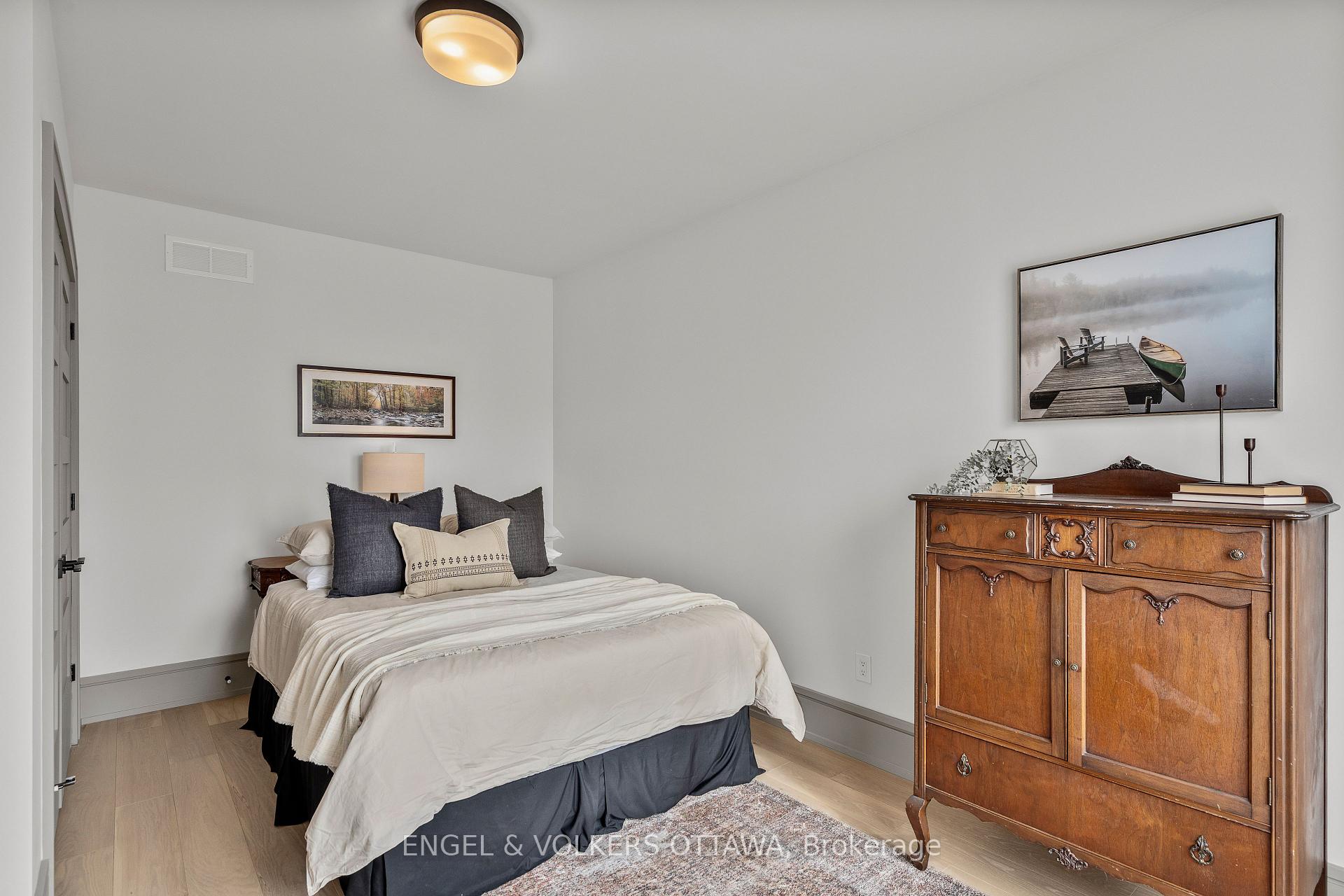 Photo 29 of 37 Clarendon Avenue, Ottawa, Ottawa West — HOMEH