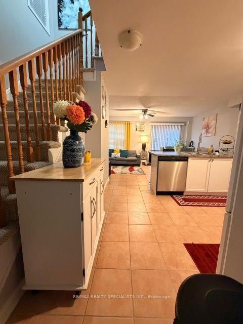 Photo 4 of 59 Cadillac Crescent, Brampton, Fletcher's Meadow — HOMEH