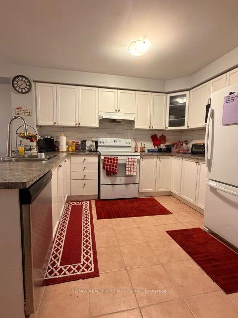 Photo 5 of 59 Cadillac Crescent, Brampton, Fletcher's Meadow — HOMEH
