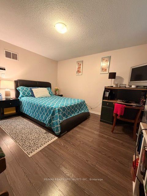 Photo 11 of 59 Cadillac Crescent, Brampton, Fletcher's Meadow — HOMEH