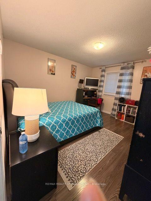 Photo 13 of 59 Cadillac Crescent, Brampton, Fletcher's Meadow — HOMEH