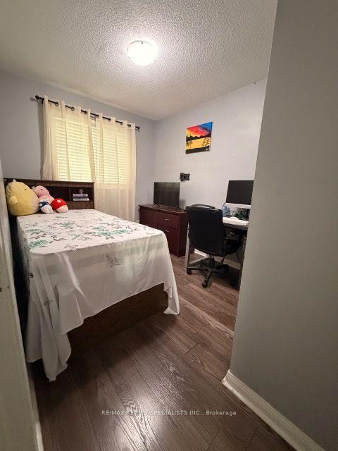 Photo 17 of 59 Cadillac Crescent, Brampton, Fletcher's Meadow — HOMEH