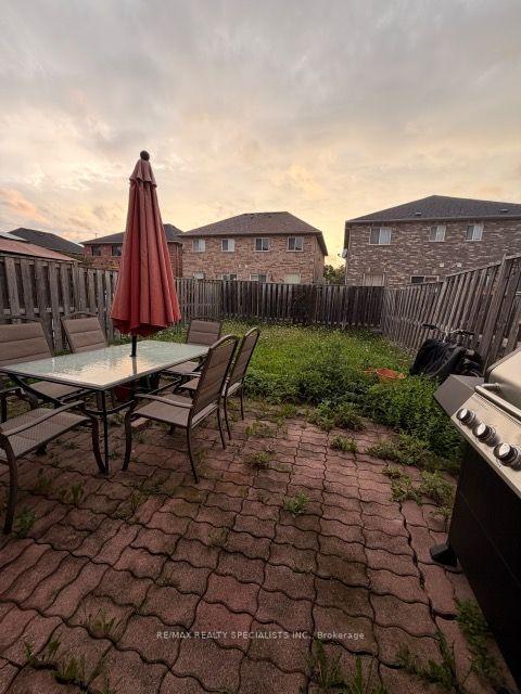 Photo 18 of 59 Cadillac Crescent, Brampton, Fletcher's Meadow — HOMEH