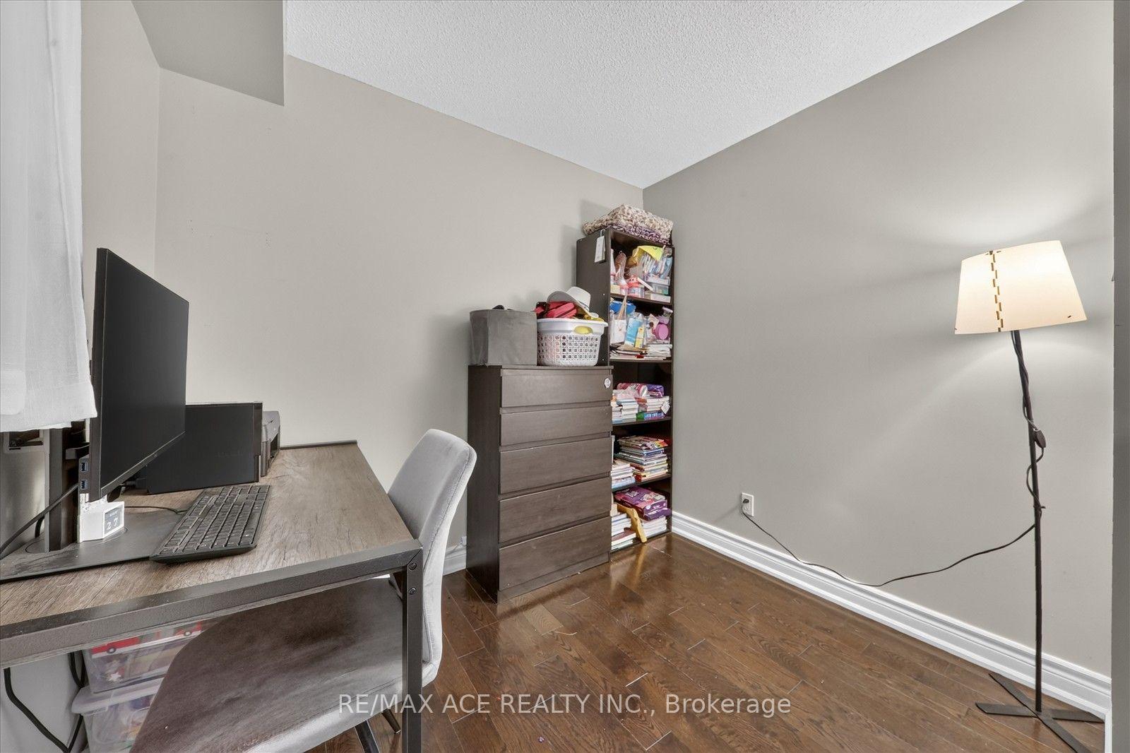 Photo 17 of 17 Whittington Court, Ajax, South West — HOMEH