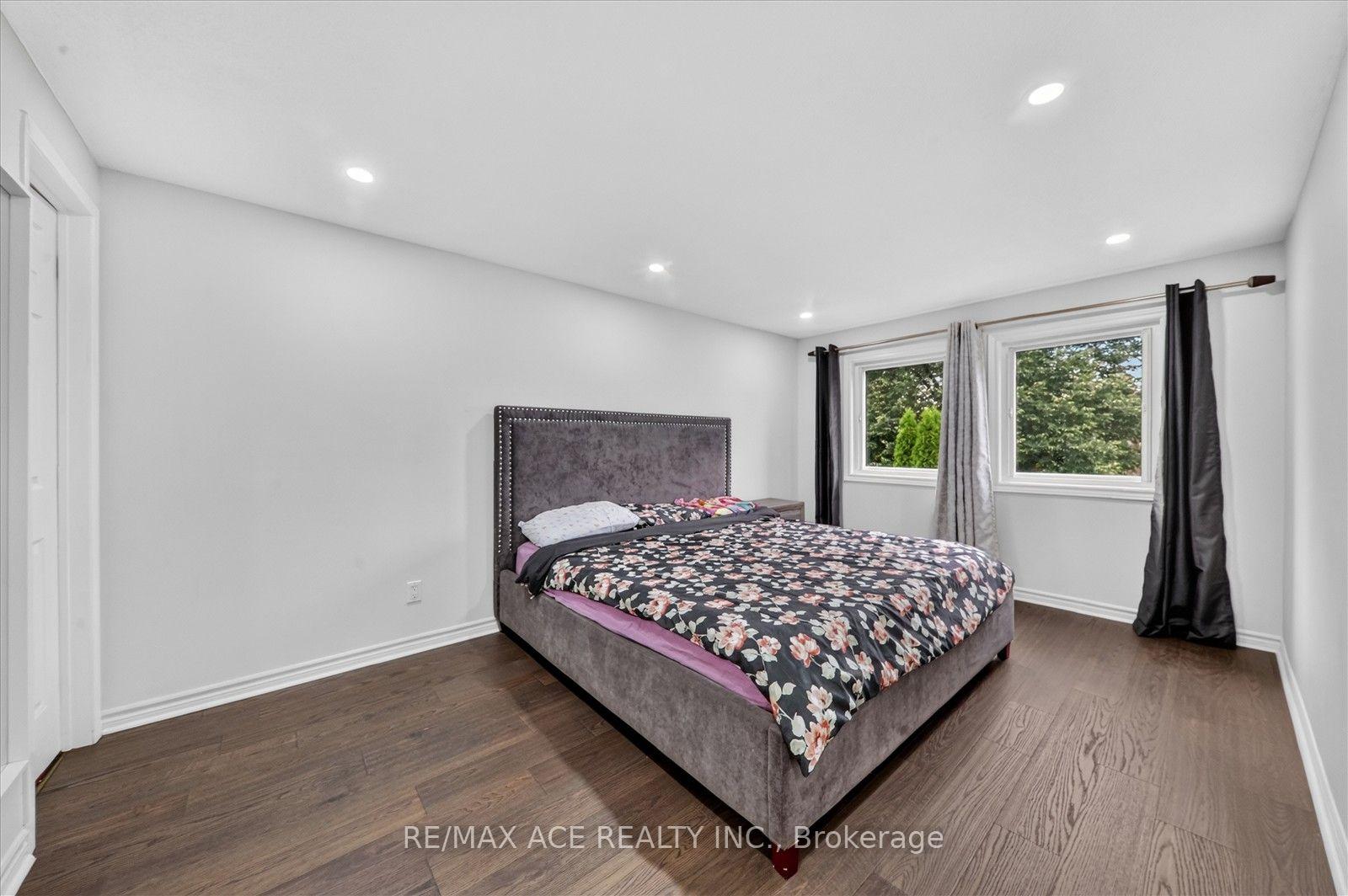 Photo 20 of 17 Whittington Court, Ajax, South West — HOMEH