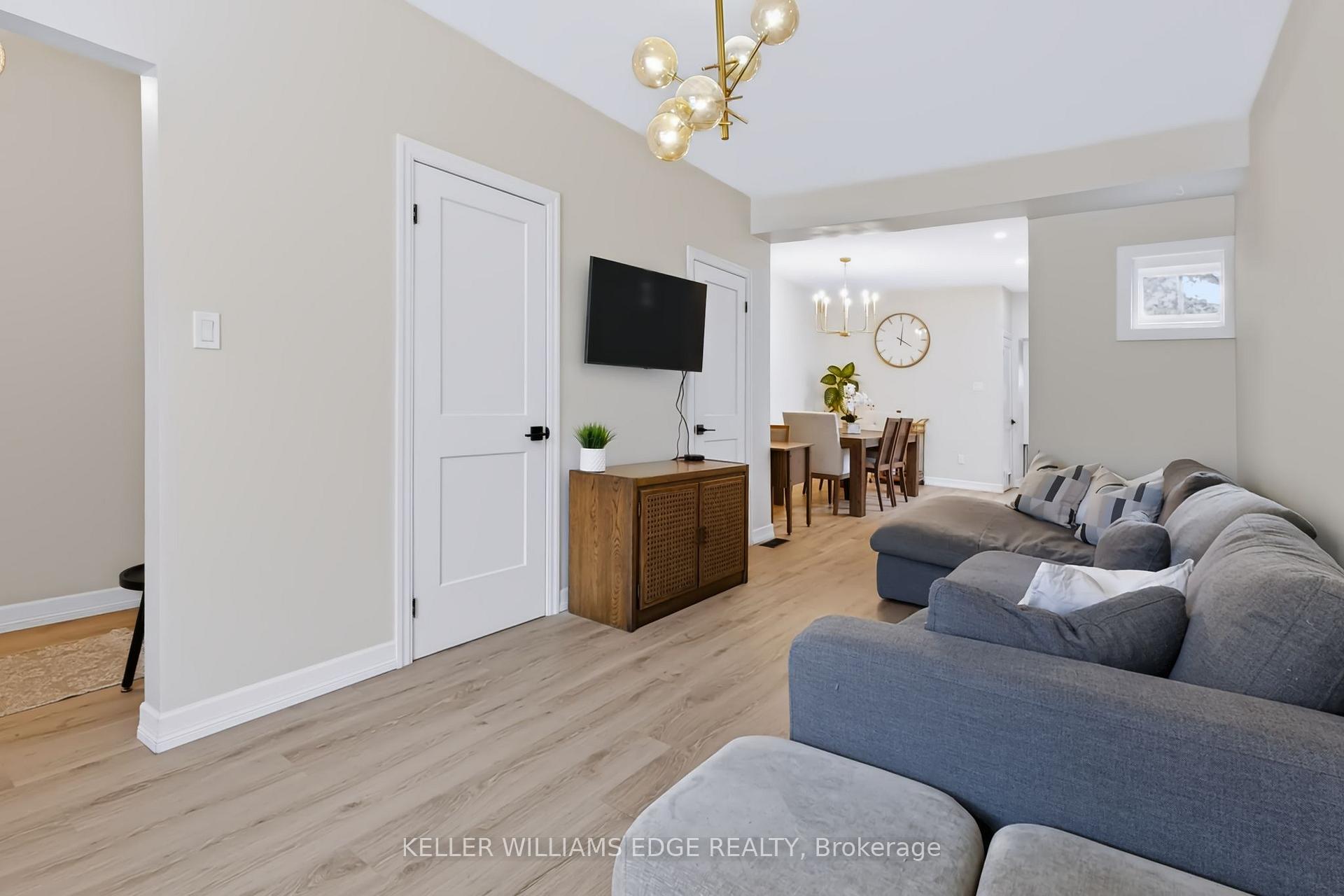 Photo 3 of 34 Baillie Street, Hamilton, Corktown — HOMEH