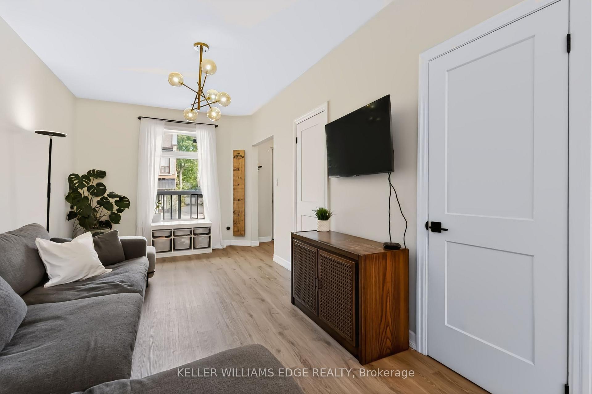 Photo 4 of 34 Baillie Street, Hamilton, Corktown — HOMEH