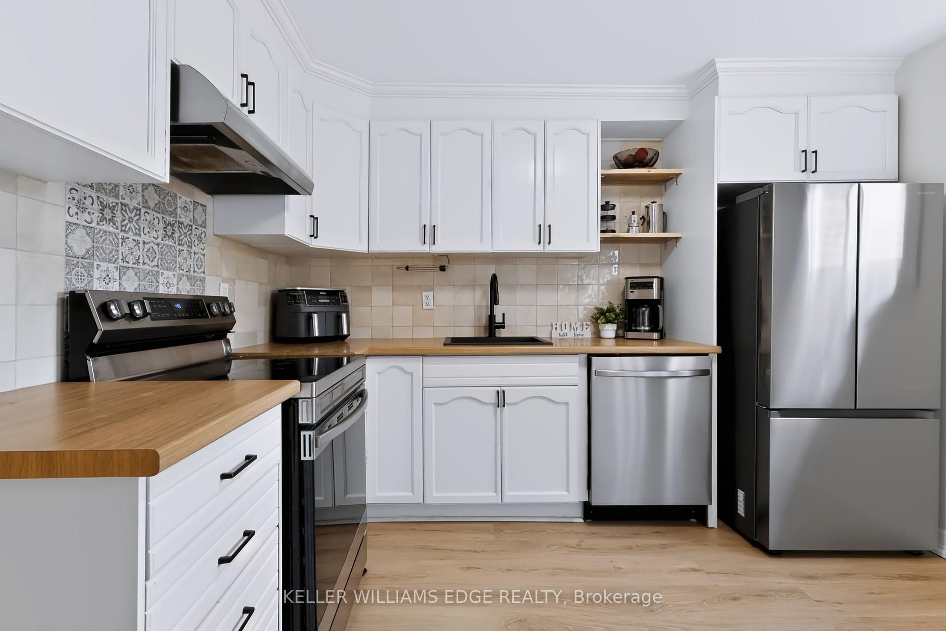 Photo 8 of 34 Baillie Street, Hamilton, Corktown — HOMEH
