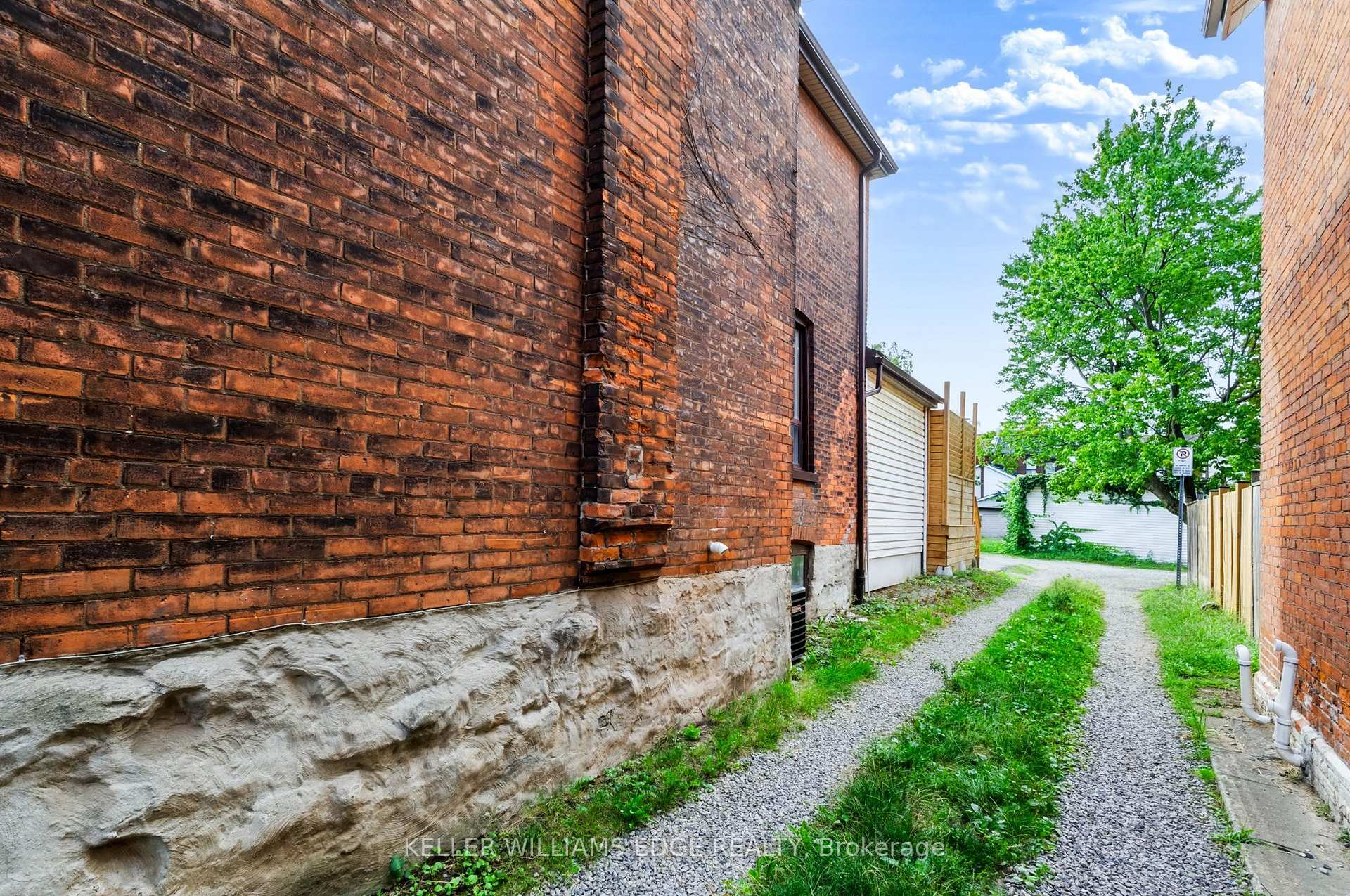 Photo 31 of 34 Baillie Street, Hamilton, Corktown — HOMEH