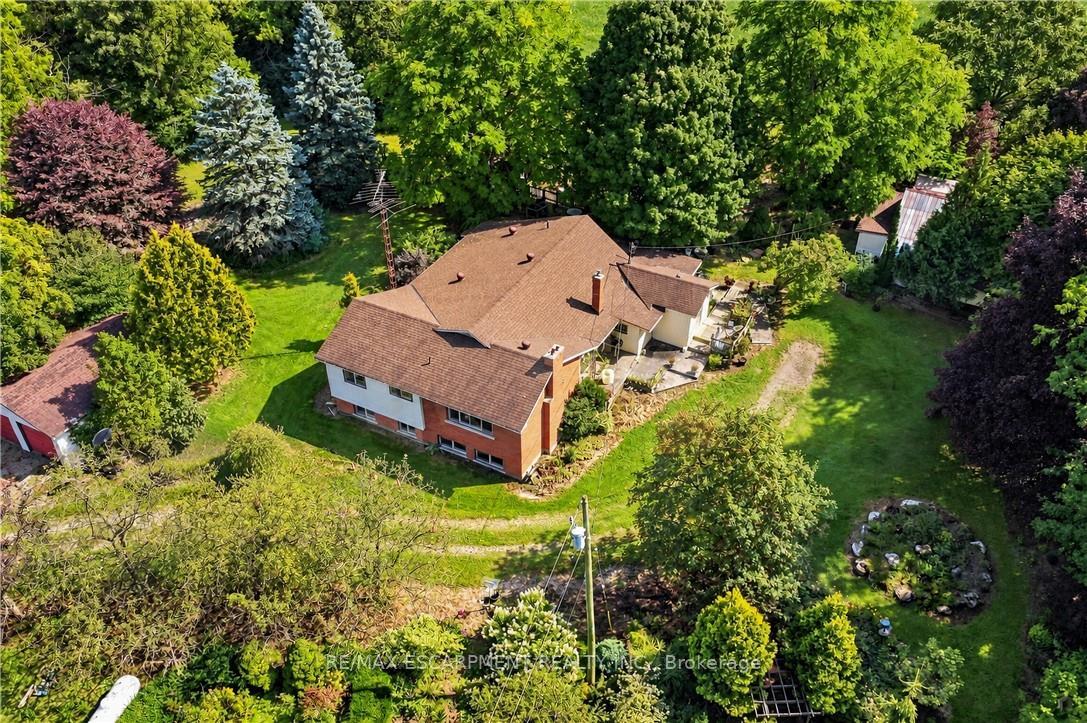 Photo 2 of 994 Safari Road, Hamilton, Rural Flamborough — HOMEH