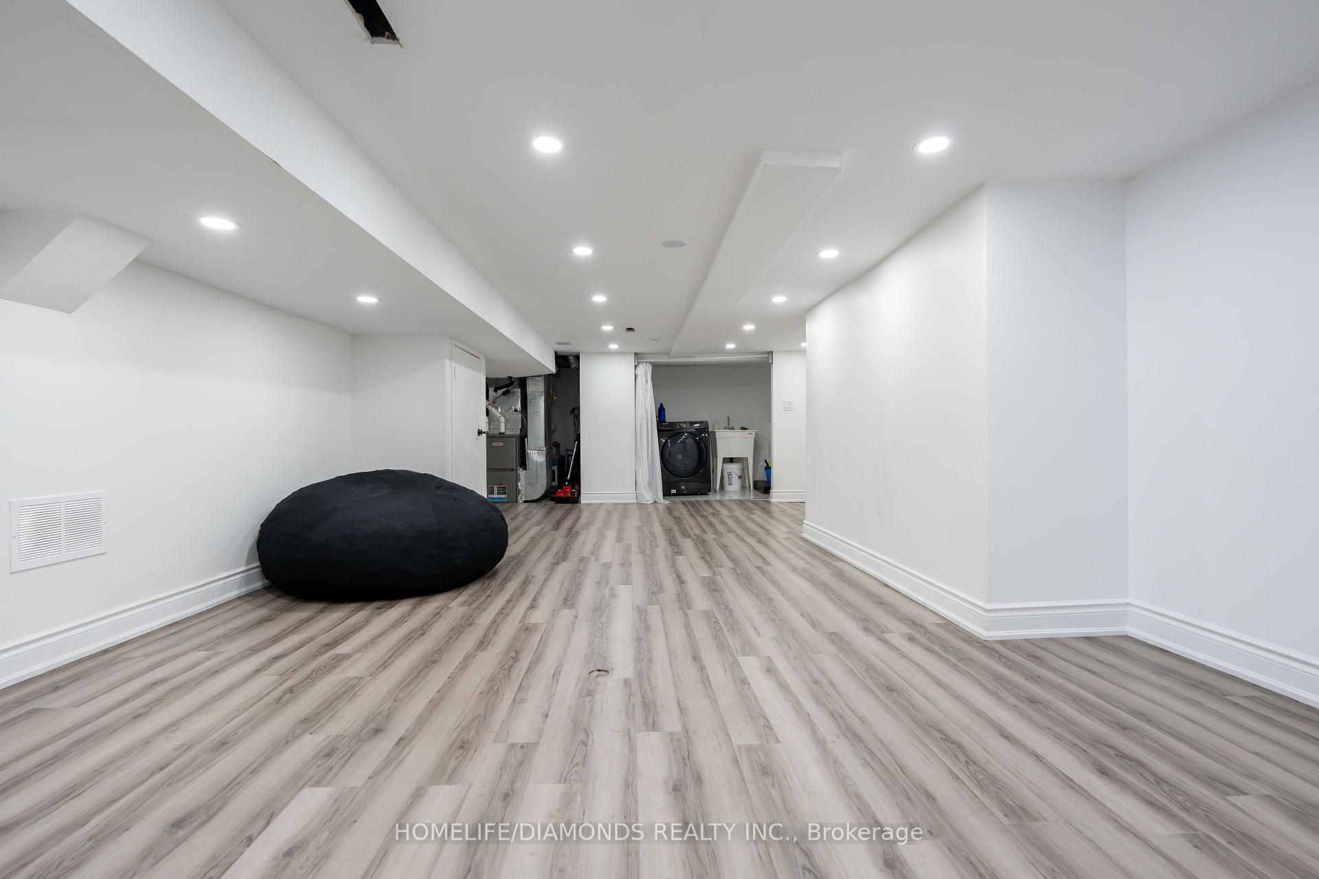 Photo 13 of 20 Somerset Avenue, Hamilton, Gibson — HOMEH
