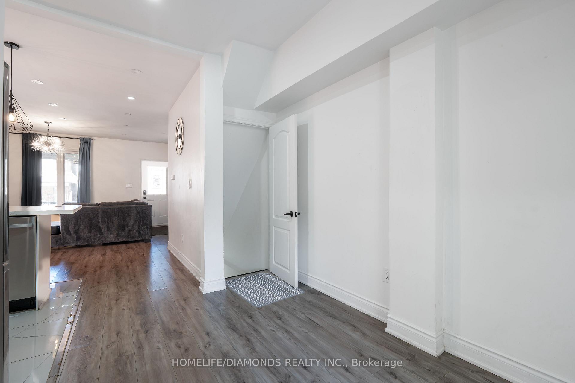 Photo 16 of 20 Somerset Avenue, Hamilton, Gibson — HOMEH
