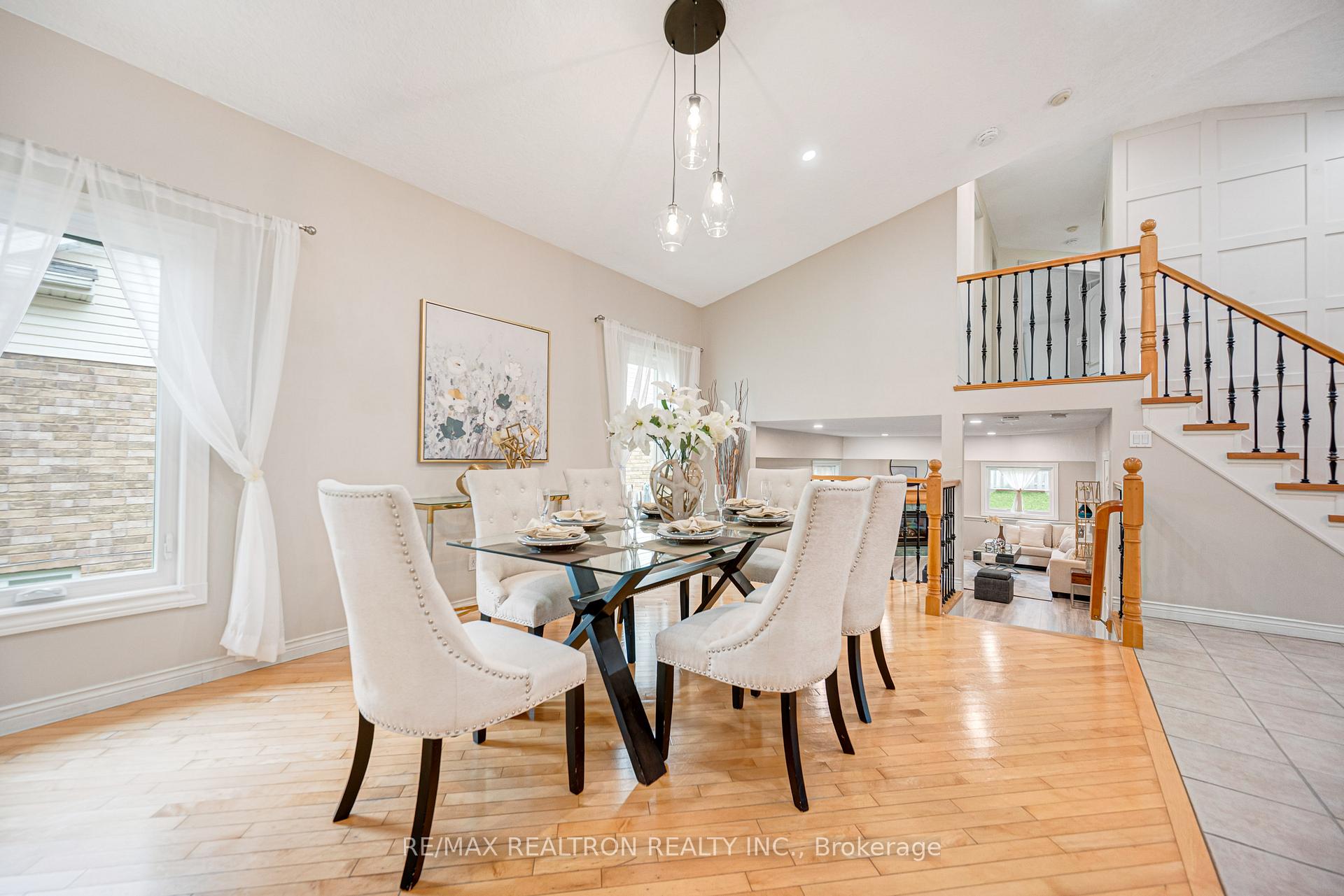 Photo 4 of 84 Hunter Road, Orangeville — HOMEH