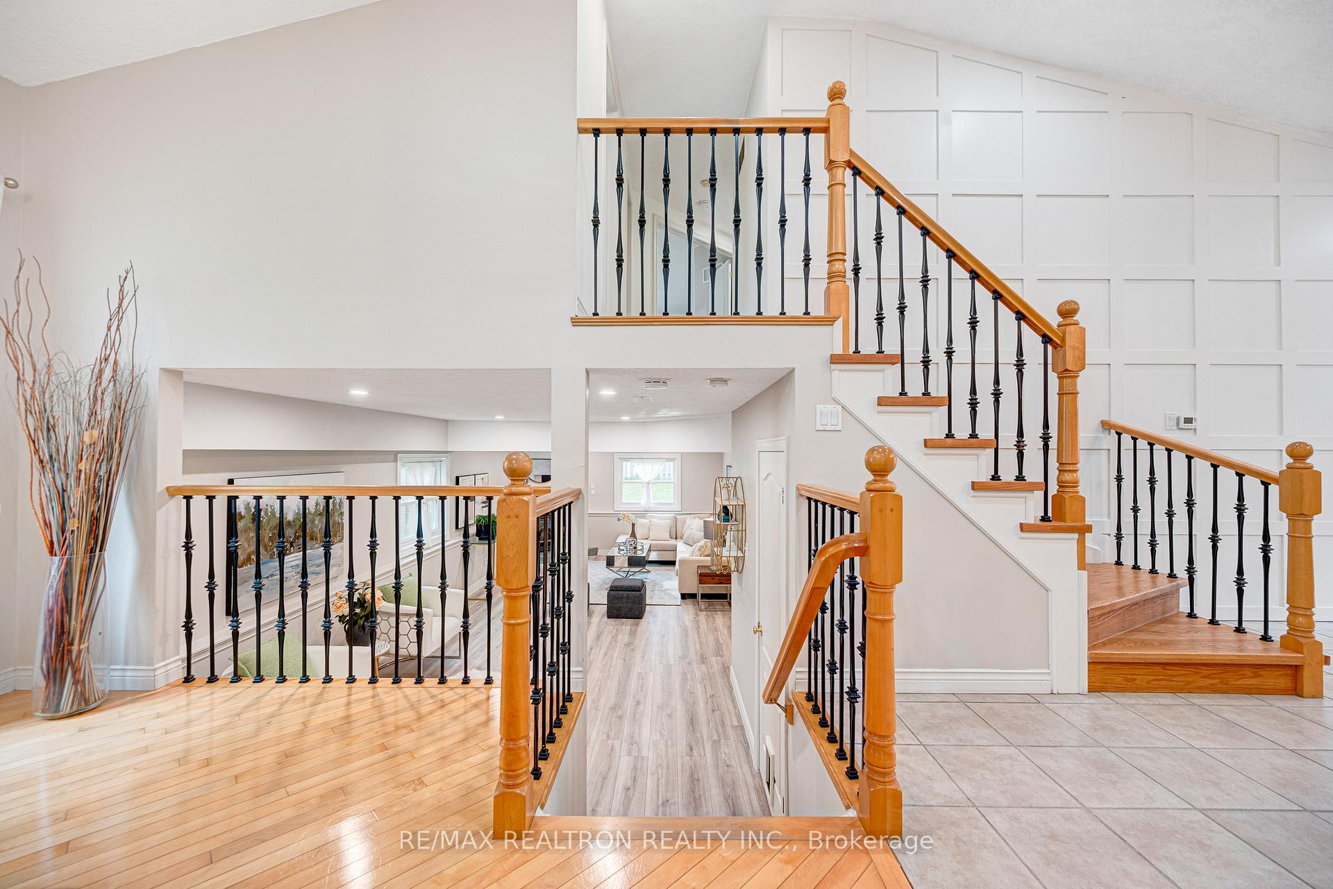 Photo 10 of 84 Hunter Road, Orangeville — HOMEH
