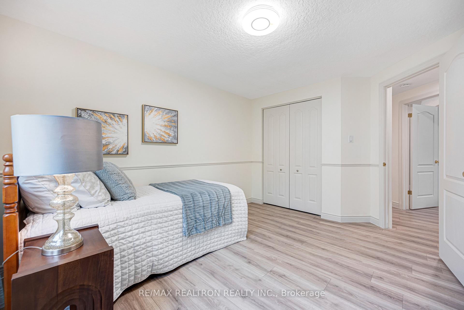 Photo 24 of 84 Hunter Road, Orangeville — HOMEH