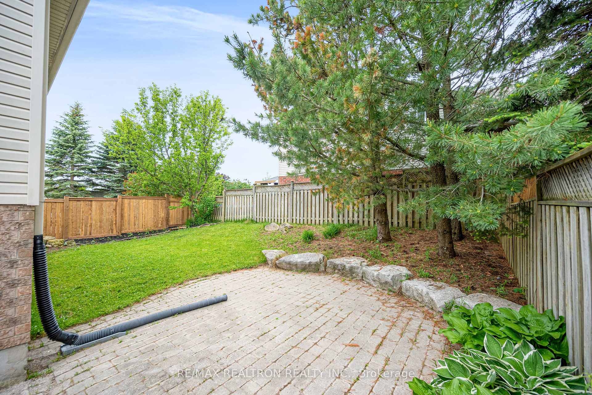 Photo 31 of 84 Hunter Road, Orangeville — HOMEH