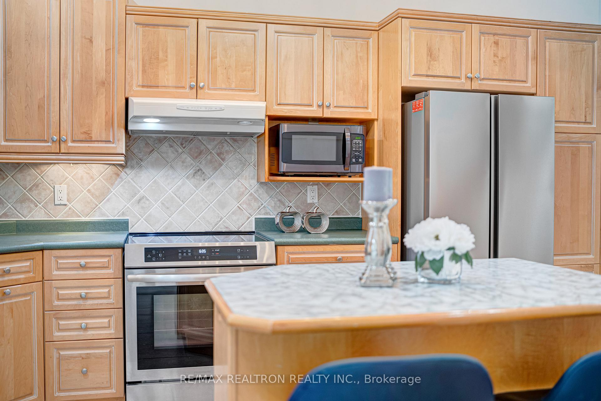 Photo 34 of 84 Hunter Road, Orangeville — HOMEH