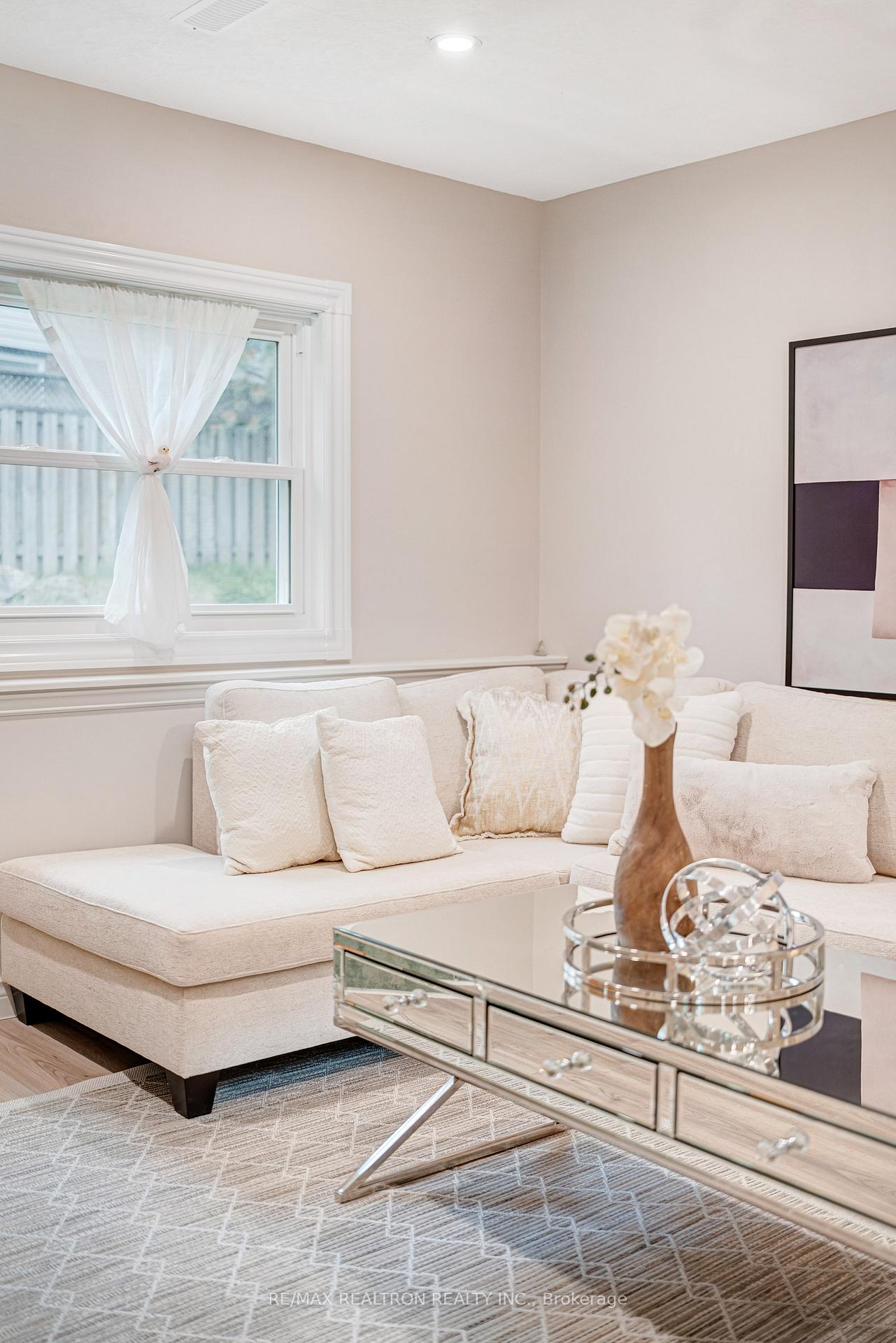 Photo 39 of 84 Hunter Road, Orangeville — HOMEH