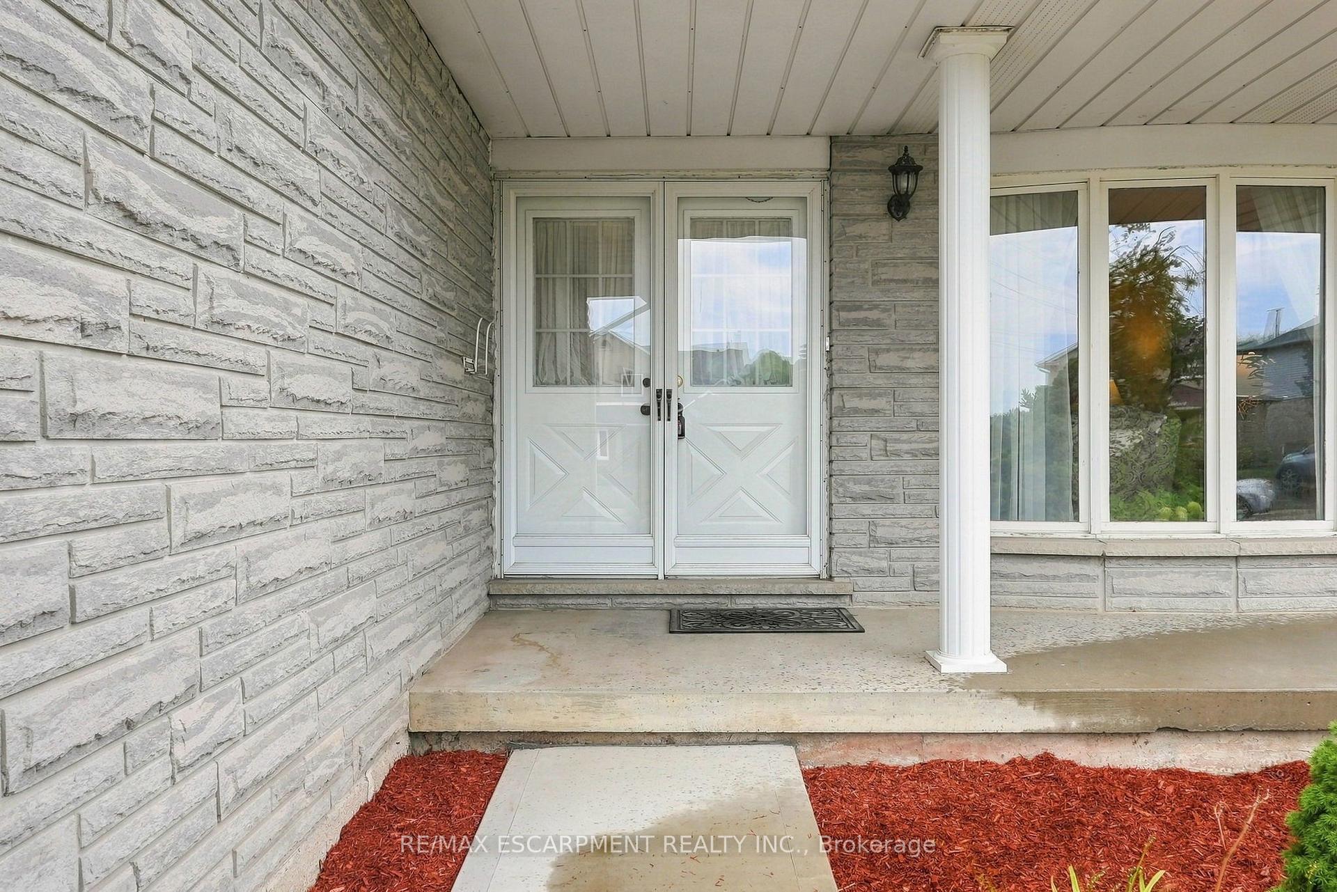 Photo 5 of 158 Rushdale Drive, Hamilton, Rushdale — HOMEH