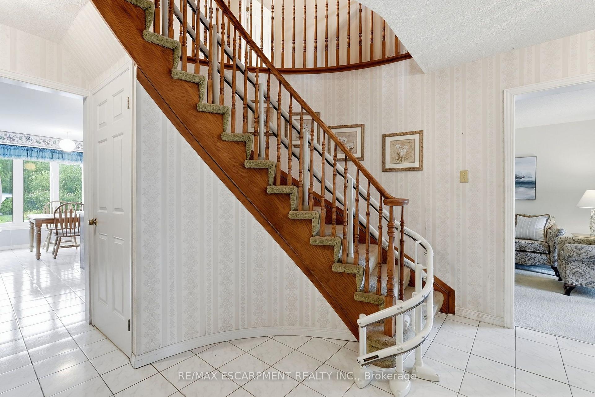 Photo 11 of 158 Rushdale Drive, Hamilton, Rushdale — HOMEH