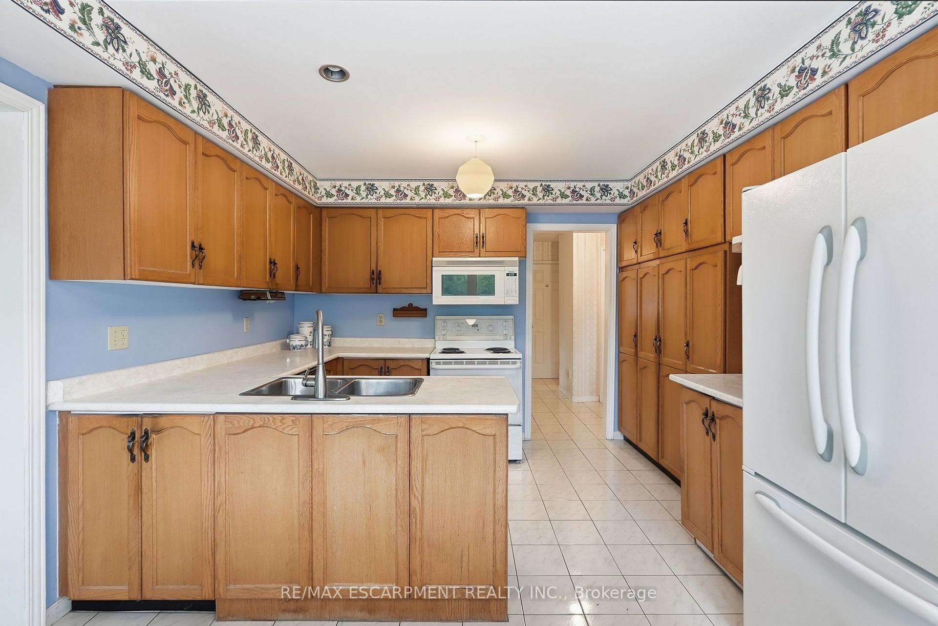 Photo 23 of 158 Rushdale Drive, Hamilton, Rushdale — HOMEH