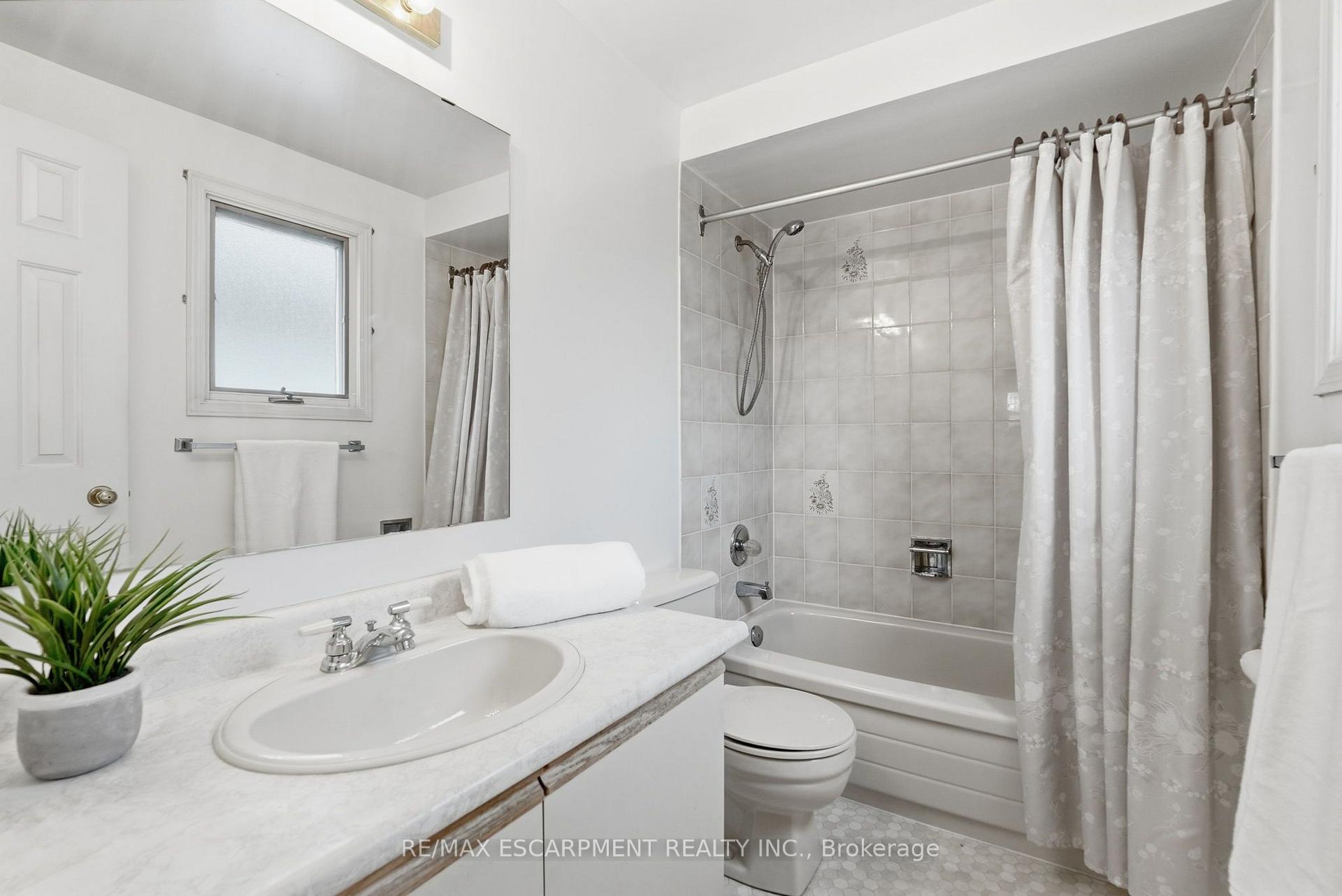 Photo 42 of 158 Rushdale Drive, Hamilton, Rushdale — HOMEH