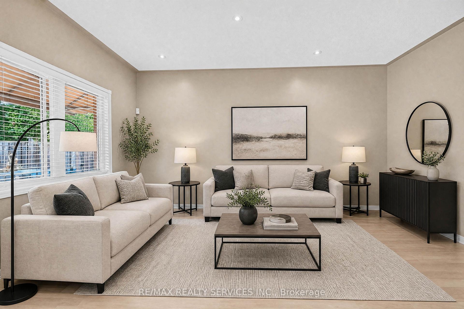 Photo 9 of 703 Twain Avenue, Mississauga, Meadowvale Village — HOMEH
