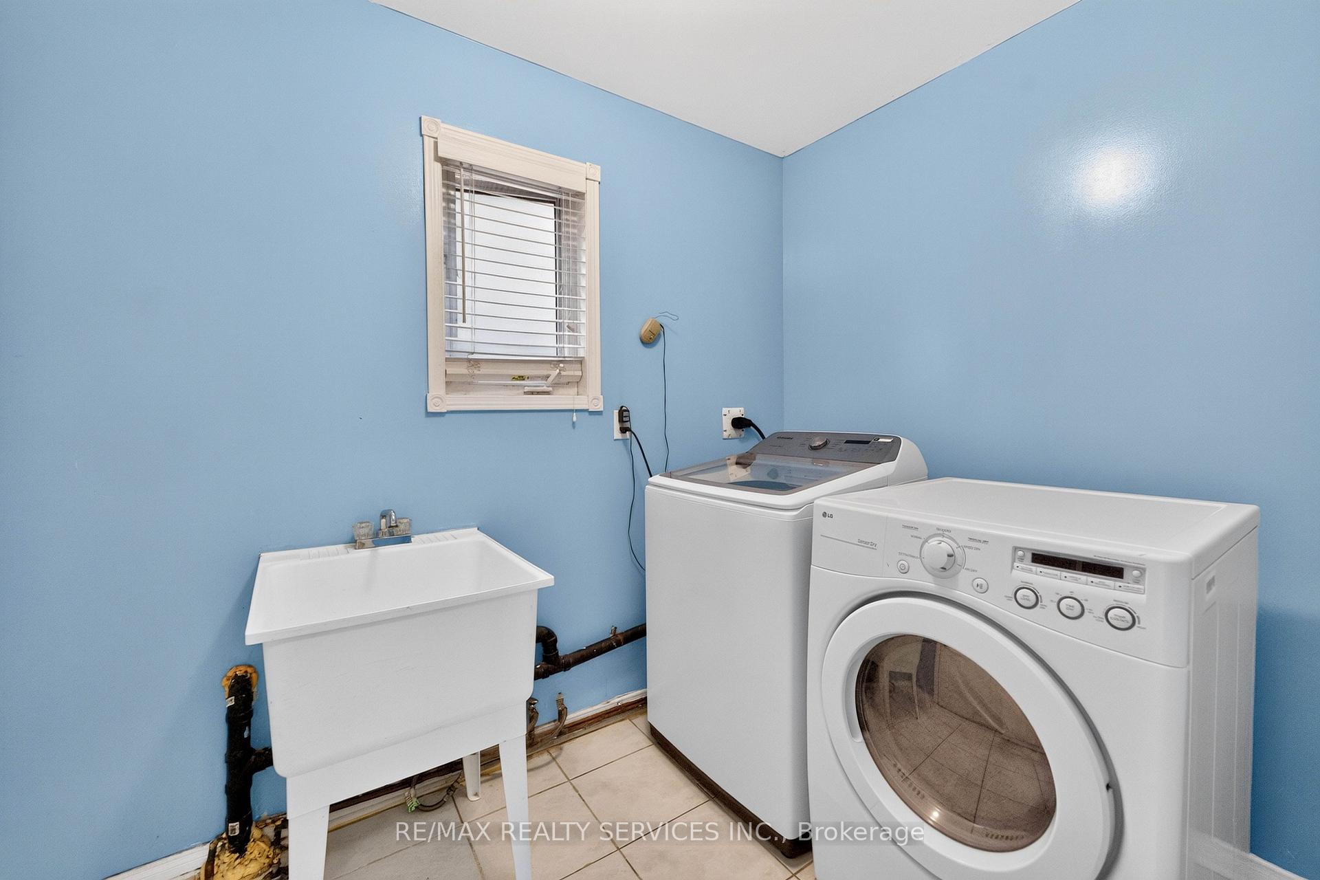 Photo 20 of 703 Twain Avenue, Mississauga, Meadowvale Village — HOMEH