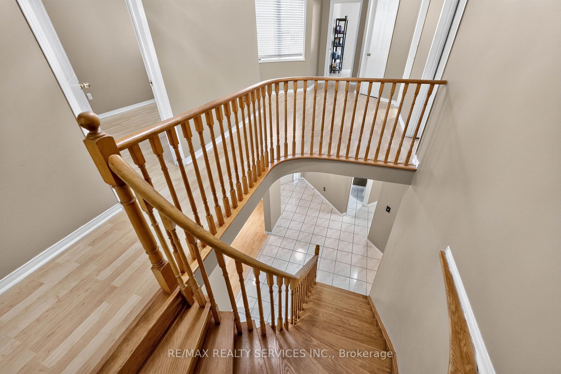 Photo 21 of 703 Twain Avenue, Mississauga, Meadowvale Village — HOMEH