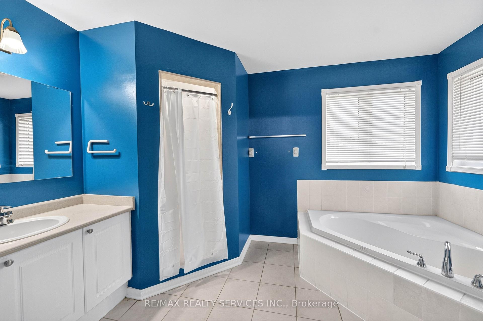 Photo 26 of 703 Twain Avenue, Mississauga, Meadowvale Village — HOMEH
