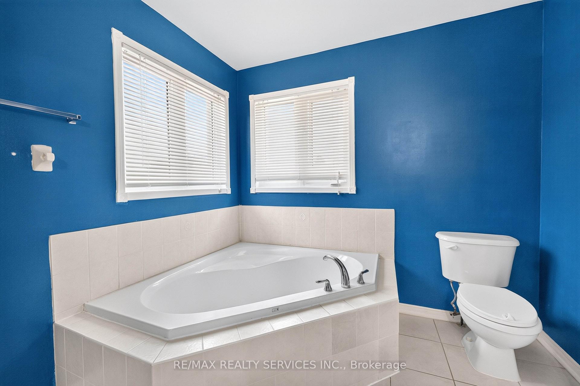 Photo 27 of 703 Twain Avenue, Mississauga, Meadowvale Village — HOMEH