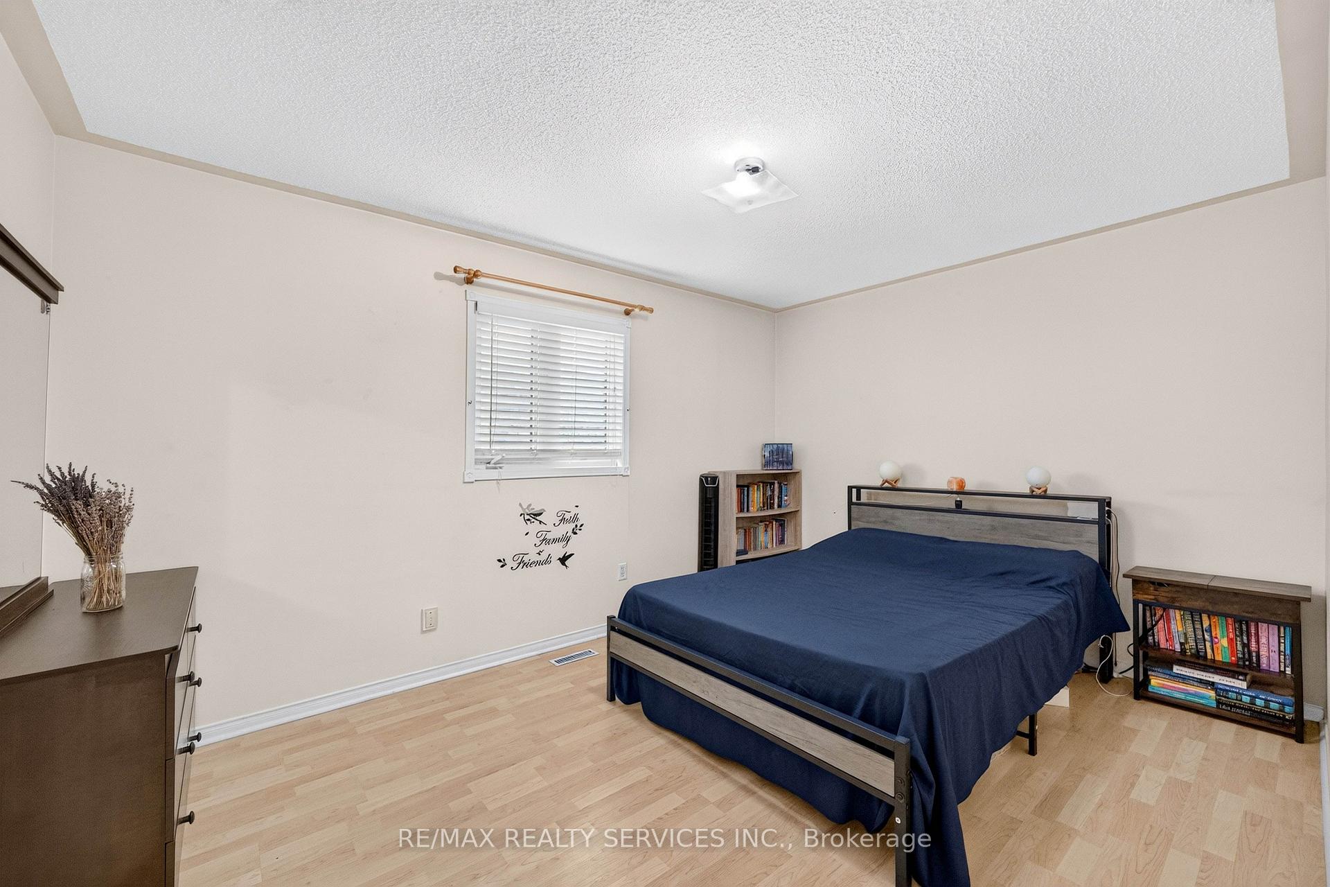 Photo 31 of 703 Twain Avenue, Mississauga, Meadowvale Village — HOMEH