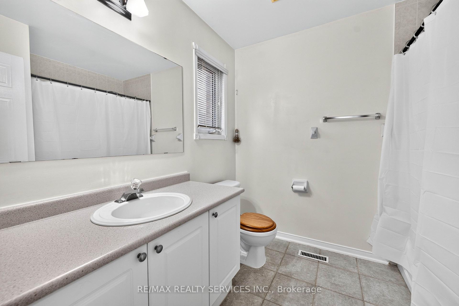 Photo 30 of 703 Twain Avenue, Mississauga, Meadowvale Village — HOMEH
