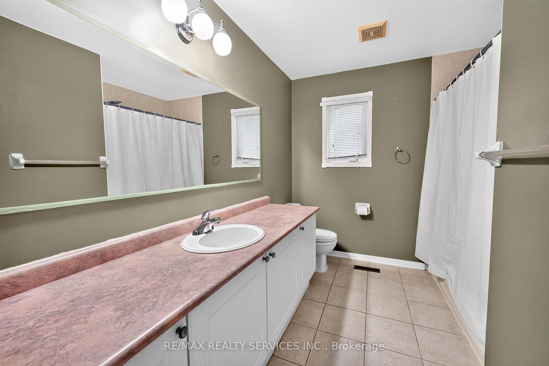 Photo 36 of 703 Twain Avenue, Mississauga, Meadowvale Village — HOMEH