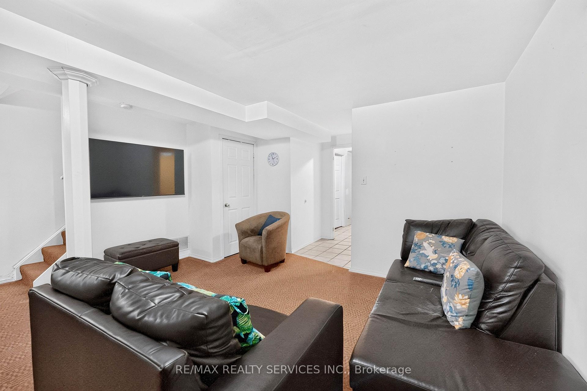 Photo 38 of 703 Twain Avenue, Mississauga, Meadowvale Village — HOMEH