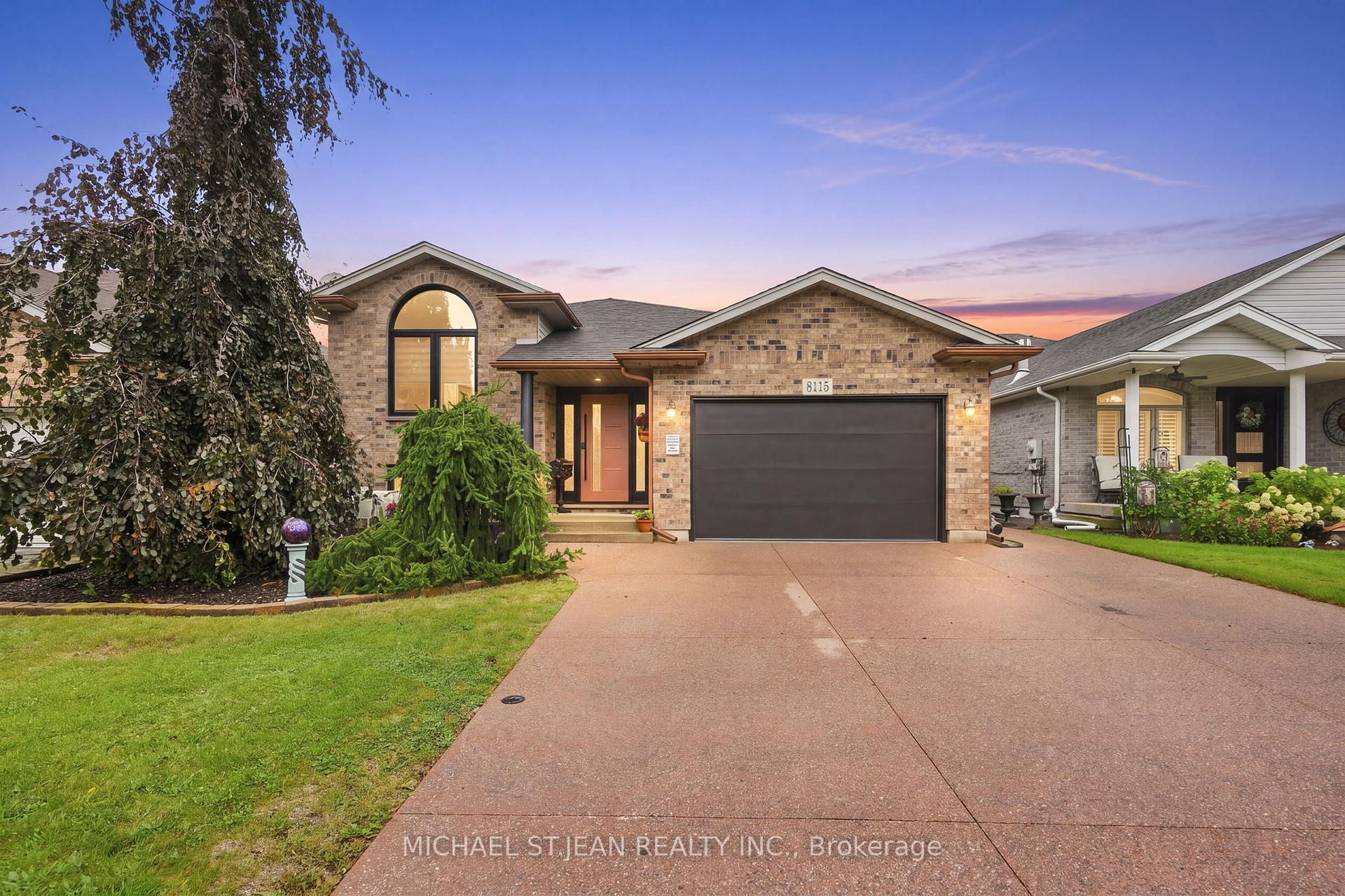 Photo 1 of 8115 Beaver Glen Drive, Niagara Falls, Ascot — HOMEH