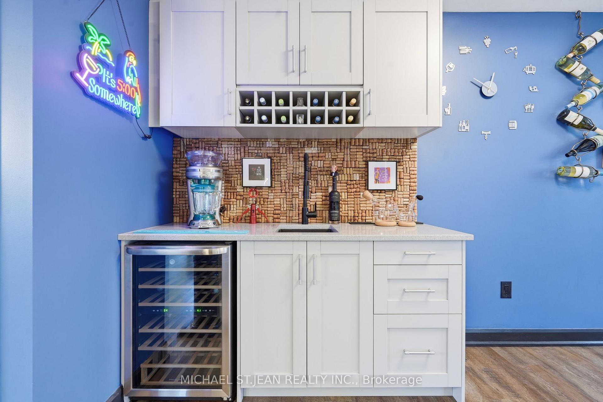 Photo 16 of 8115 Beaver Glen Drive, Niagara Falls, Ascot — HOMEH