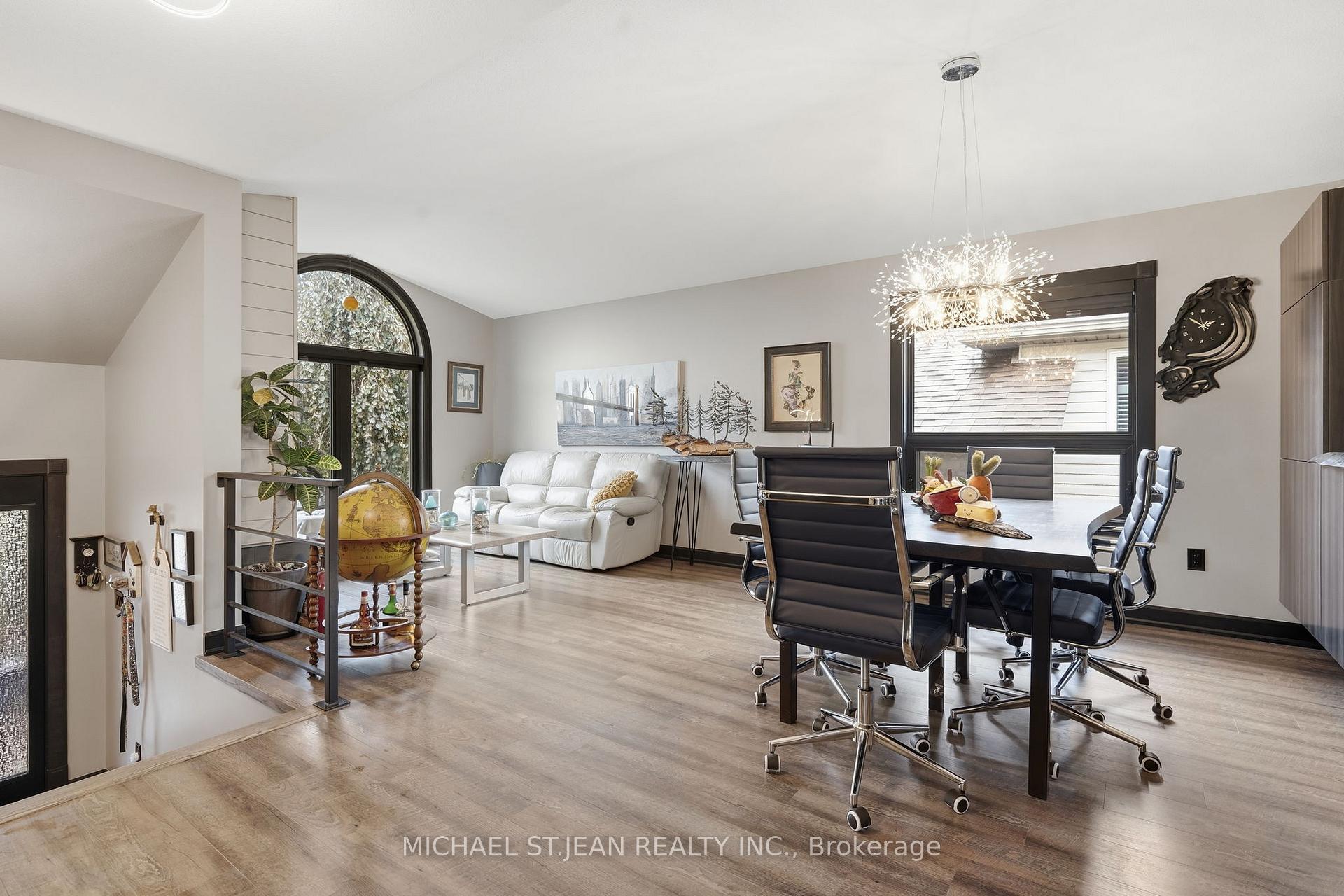 Photo 9 of 8115 Beaver Glen Drive, Niagara Falls, Ascot — HOMEH