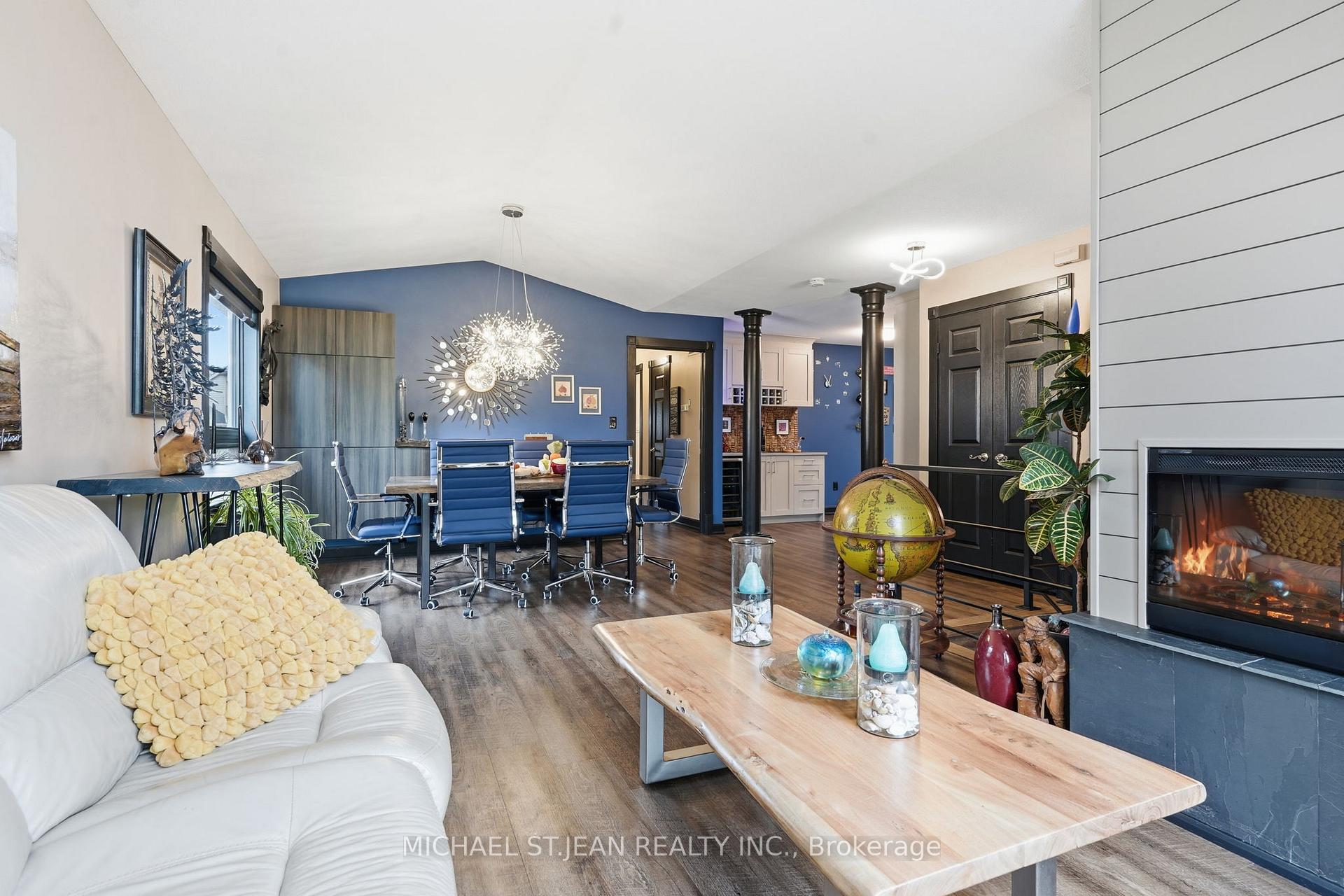 Photo 18 of 8115 Beaver Glen Drive, Niagara Falls, Ascot — HOMEH