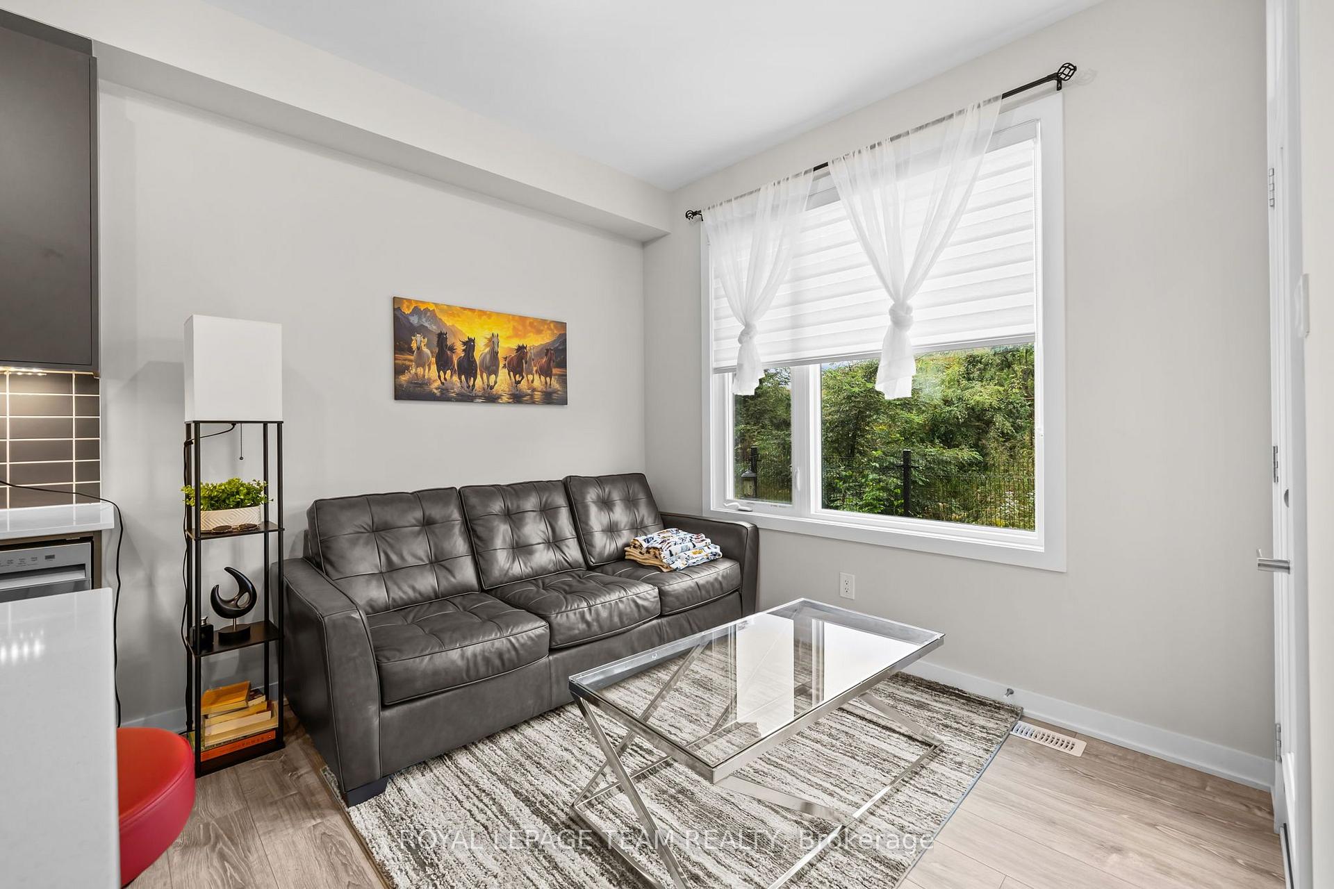 Photo 5 of 708 Expansion Road, Ottawa, Barrhaven - Half Moon Bay — HOMEH