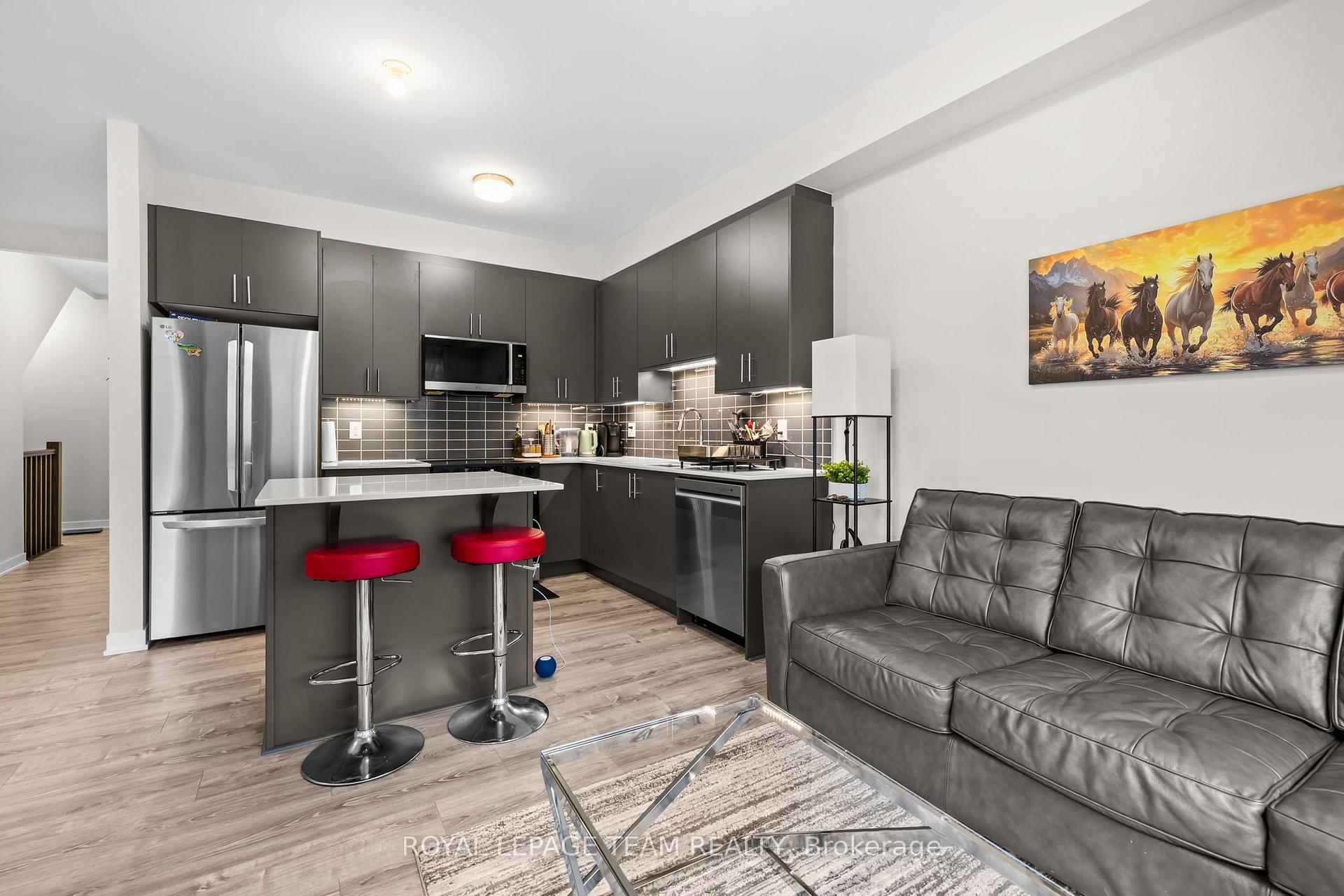 Photo 6 of 708 Expansion Road, Ottawa, Barrhaven - Half Moon Bay — HOMEH
