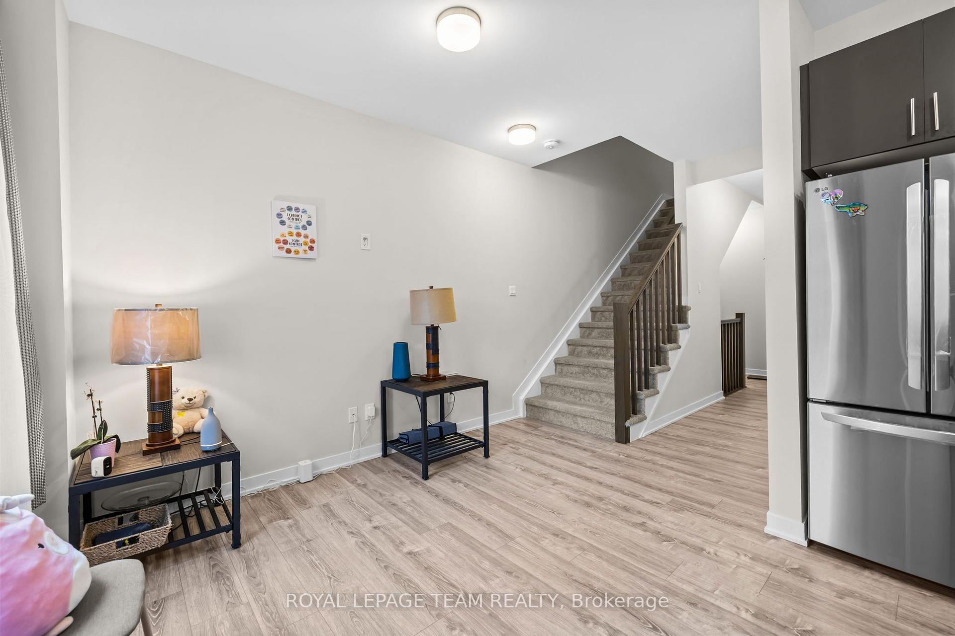Photo 7 of 708 Expansion Road, Ottawa, Barrhaven - Half Moon Bay — HOMEH