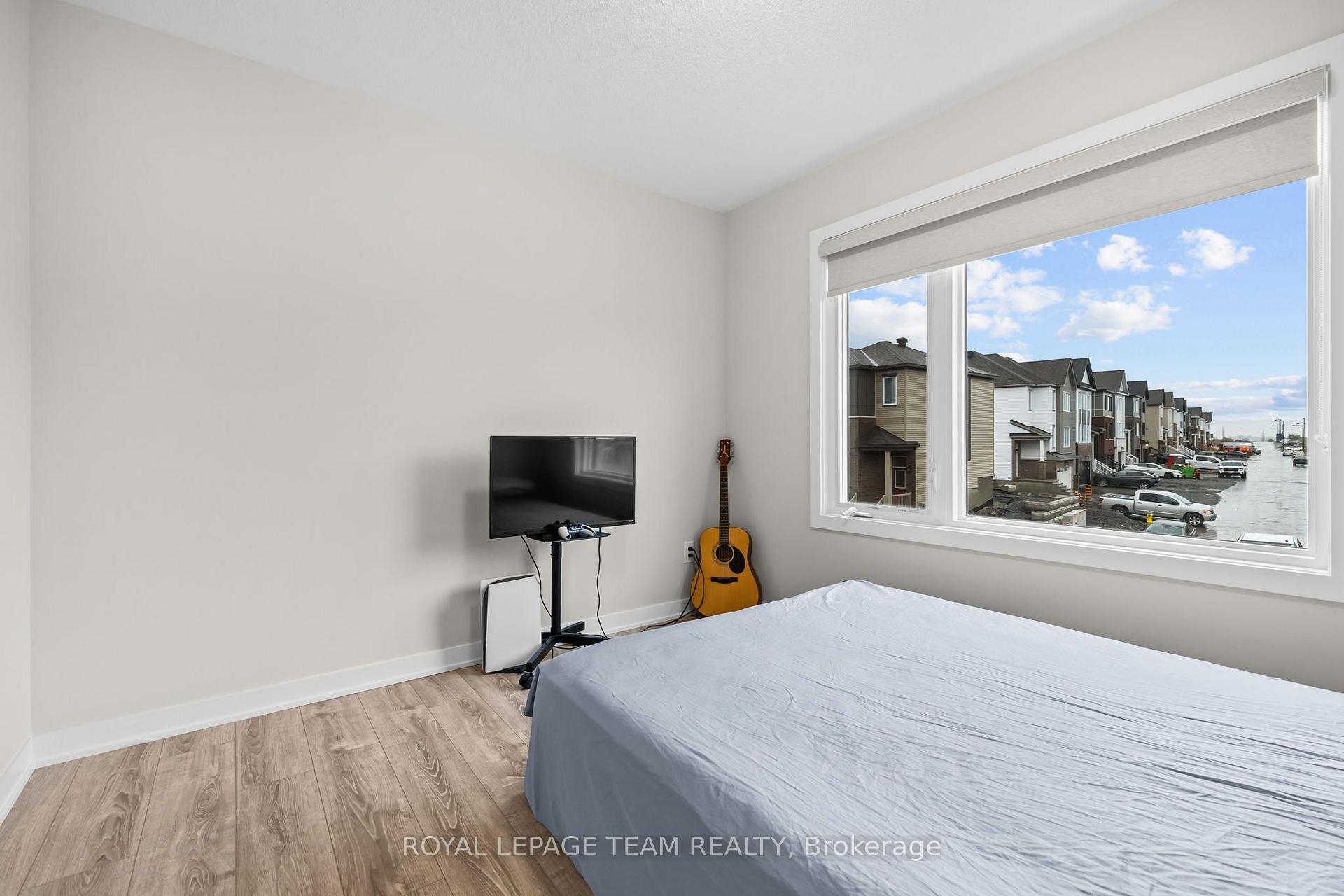 Photo 15 of 708 Expansion Road, Ottawa, Barrhaven - Half Moon Bay — HOMEH