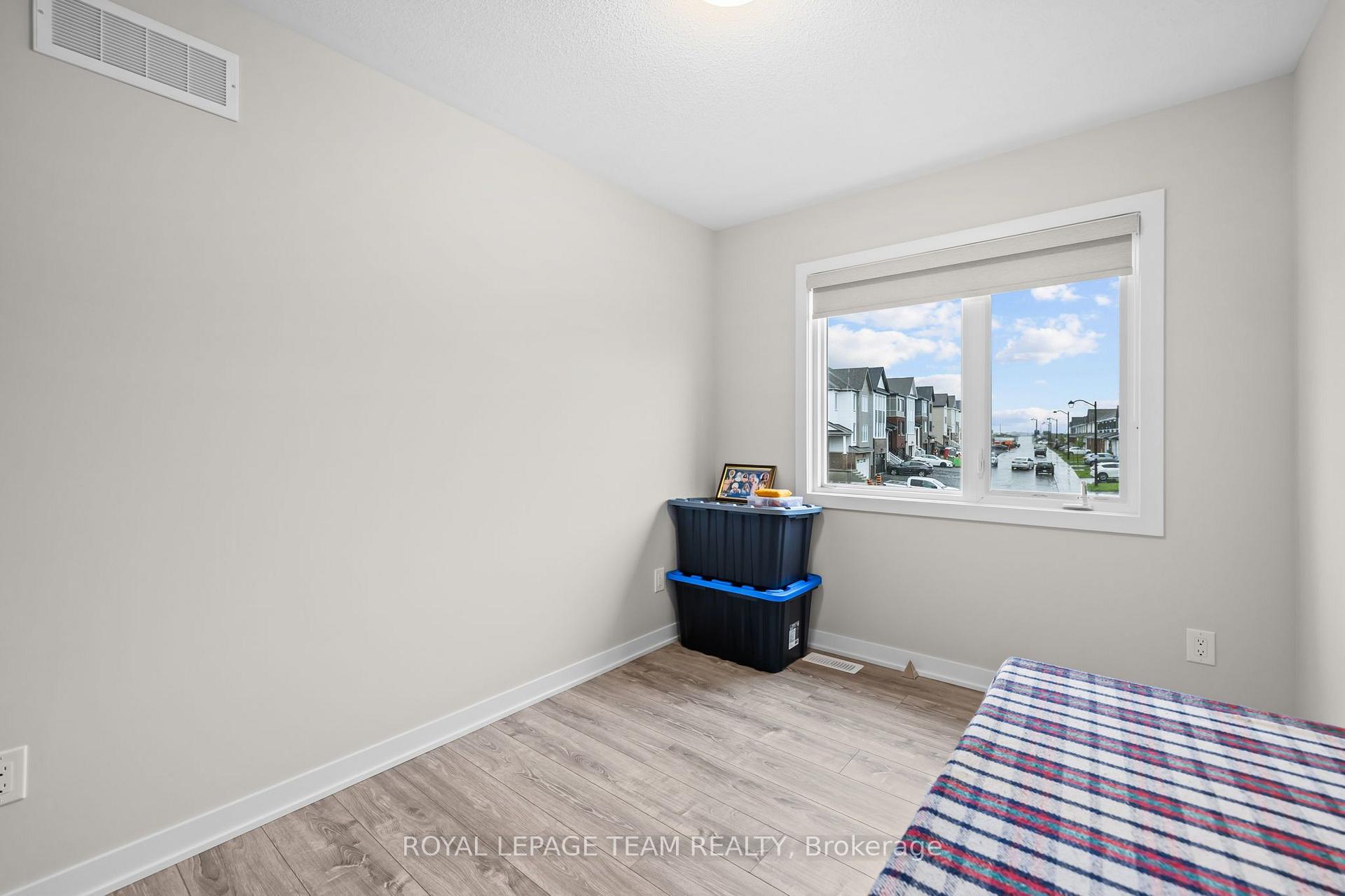 Photo 17 of 708 Expansion Road, Ottawa, Barrhaven - Half Moon Bay — HOMEH