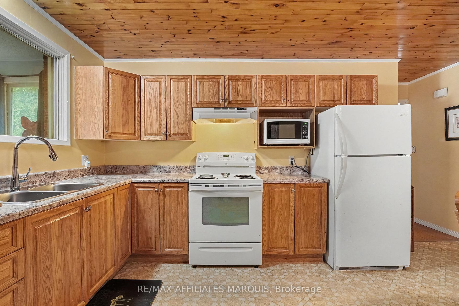 Photo 11 of 733 Rosedale Road, Montague, Montague Twp — HOMEH